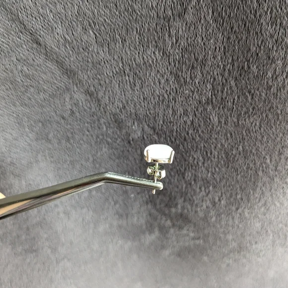 Silver cat necklace and earrings - Picture 5 of 6